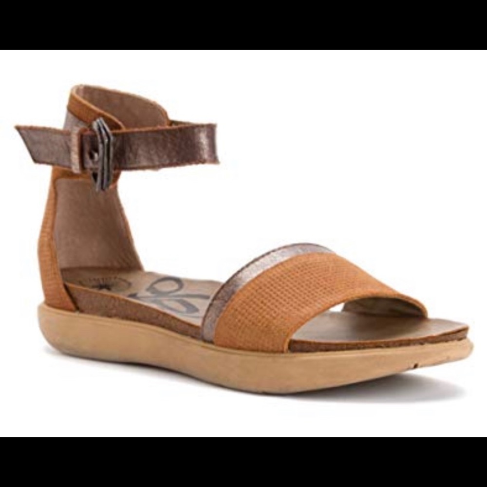 OTBT sandals size 8